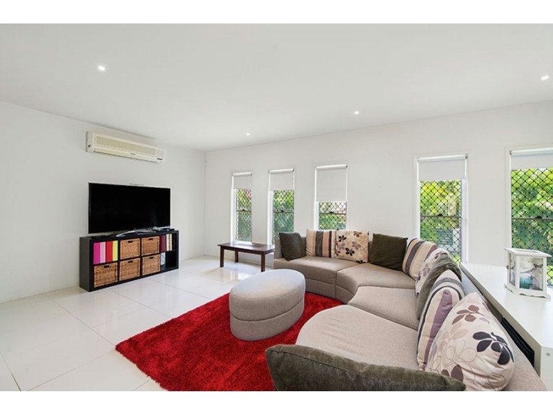 3 Paisley Court, Mount Warren Park QLD 4207