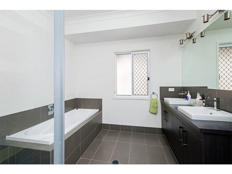 3 Paisley Court, Mount Warren Park QLD 4207