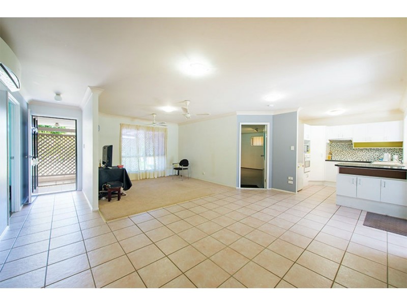 5 Ogle Place, Windaroo QLD 4207