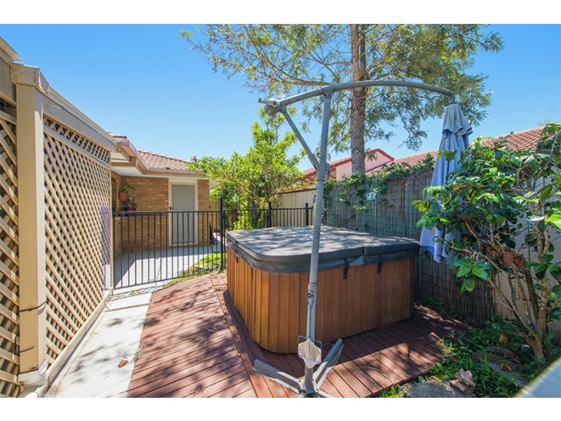 5 Ogle Place, Windaroo QLD 4207