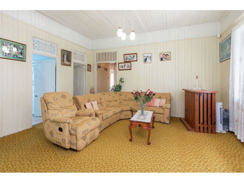 49 Wynnum Rd, Norman Park QLD 4170