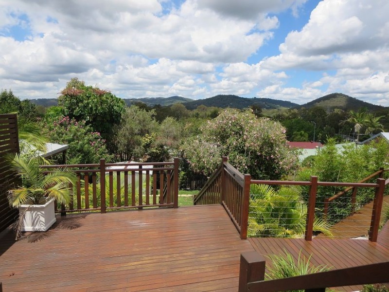 7 Lenna Court, Mount Warren Park QLD 4207