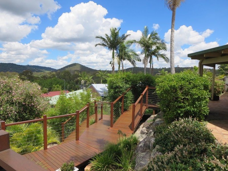 7 Lenna Court, Mount Warren Park QLD 4207