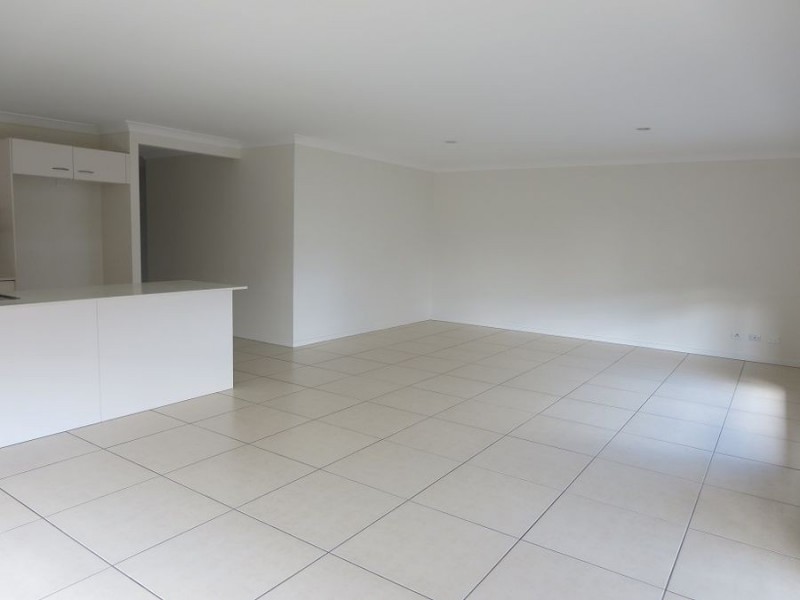 33 Sunridge Street, Bahrs Scrub QLD 4207