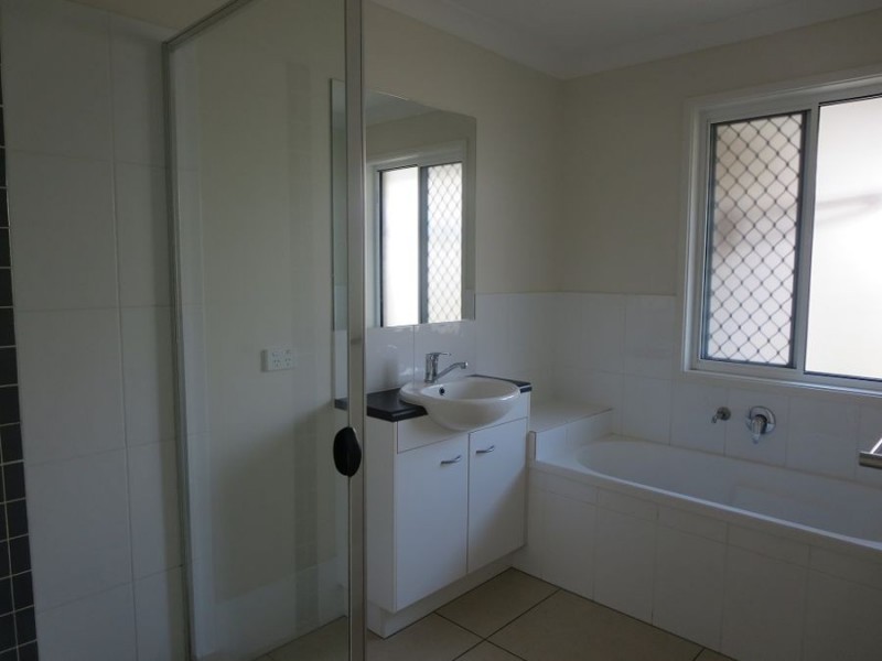 33 Sunridge Street, Bahrs Scrub QLD 4207