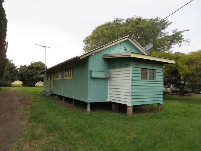 17 Pitt Street, Beaudesert QLD 4285