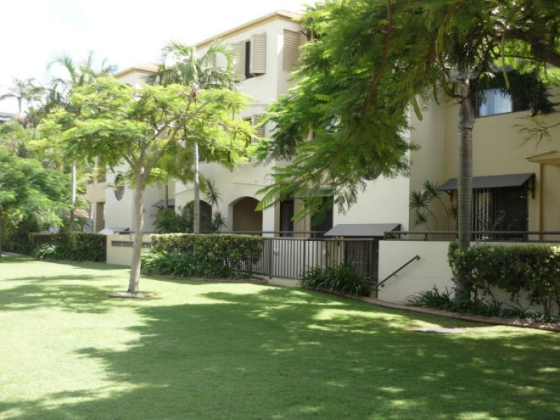 2/53 Stapylton St, Coolangatta QLD 4225