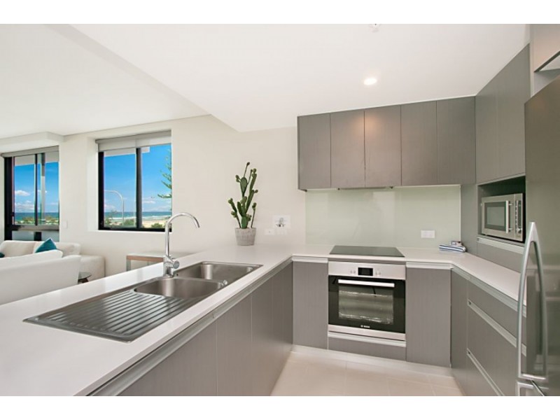 103/28-30 Musgrave St ( Kirra ), Coolangatta QLD 4225