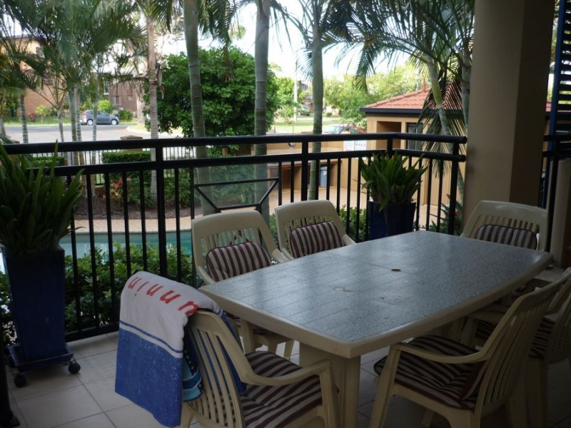 2/48 Coolangatta Road, Kirra QLD 4225