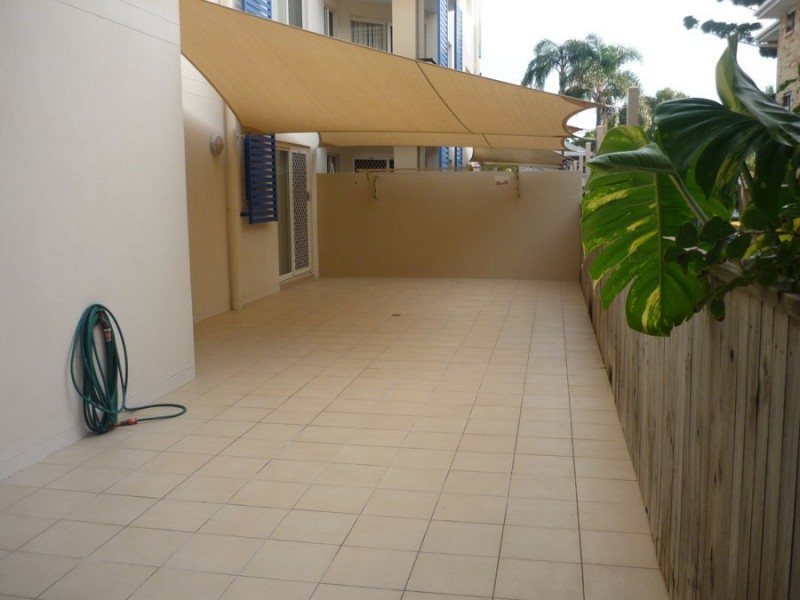 2/48 Coolangatta Road, Kirra QLD 4225