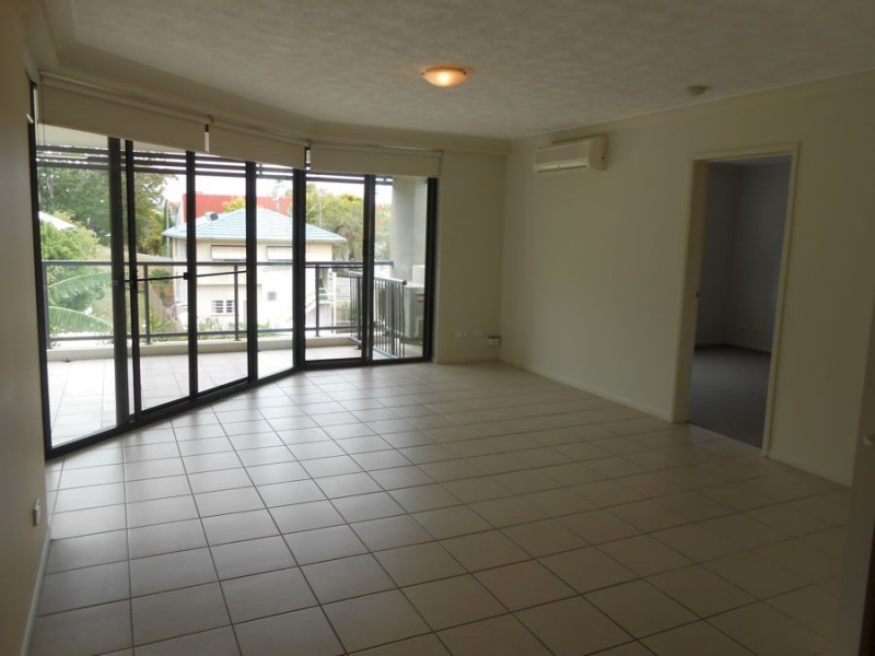 8/66 McLean St, Coolangatta QLD 4225