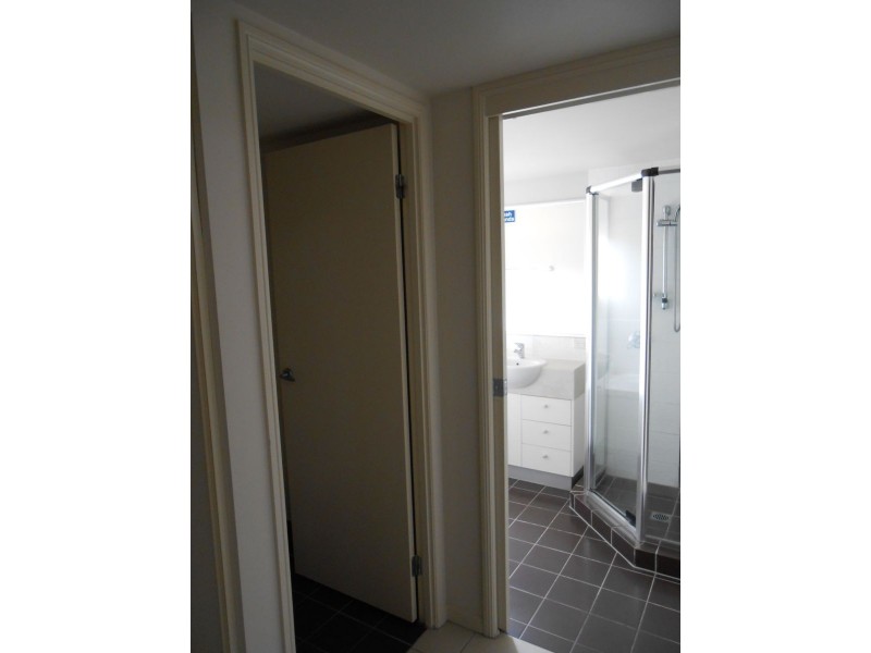 8/66 McLean St, Coolangatta QLD 4225