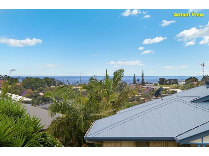 14 Buncrana Terrace, Banora Point NSW 2486