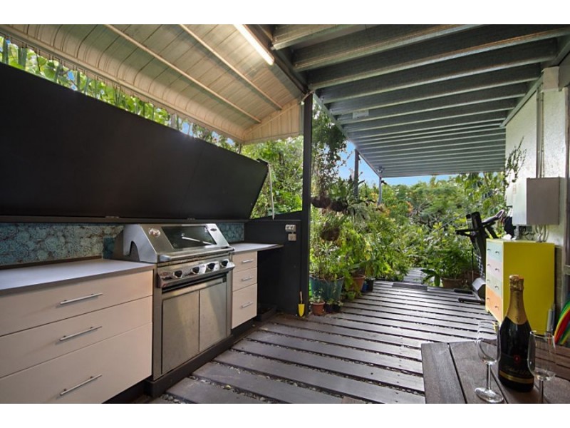 14 Tweed St, Coolangatta QLD 4225