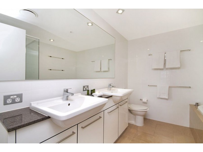 305/22 Surf Parade, Broadbeach QLD 4218