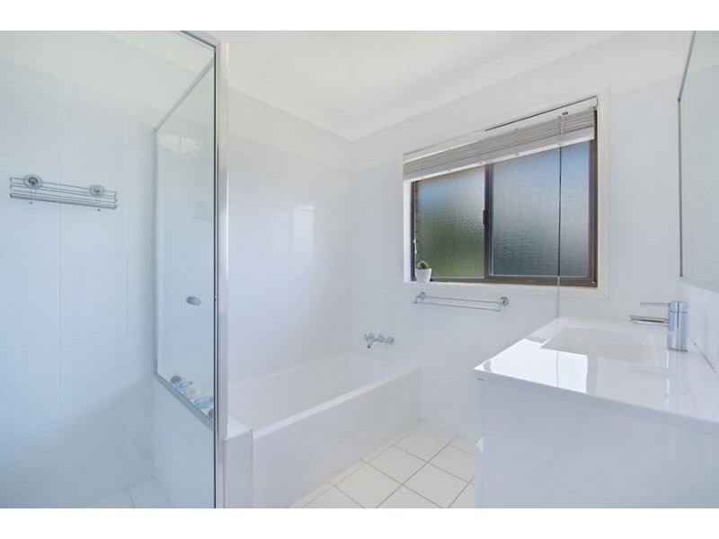 95 Pioneer Parade, Banora Point NSW 2486