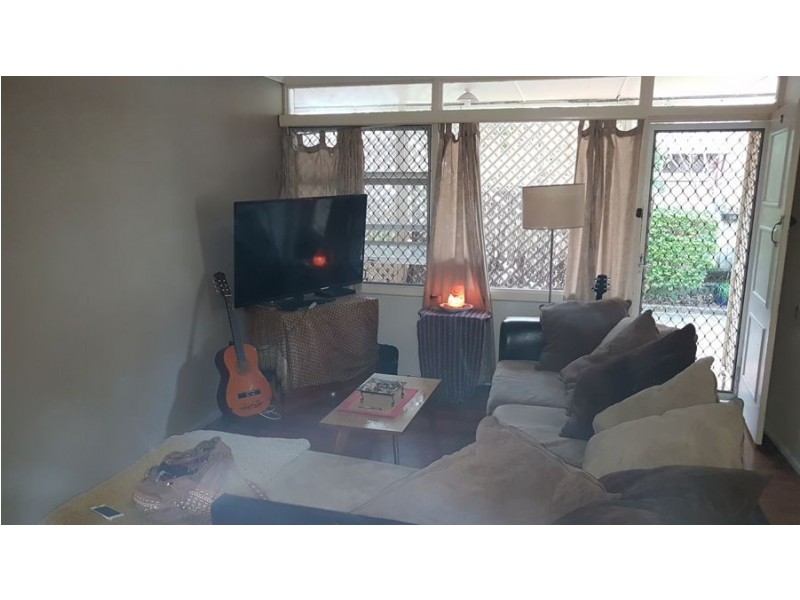 2/11 Lord St, Coolangatta QLD 4225