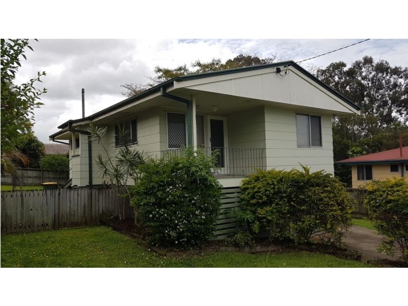 4 Hedge Row, Varsity Lakes QLD 4227