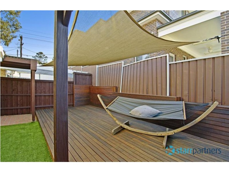 2/37 Binalong, Pendle Hill NSW 2145