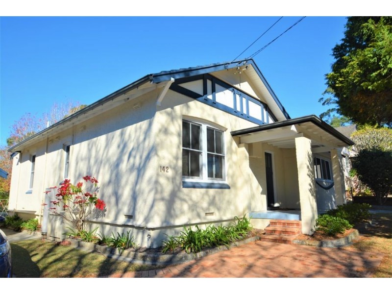 142 Fox Valley Road, Wahroonga NSW 2076