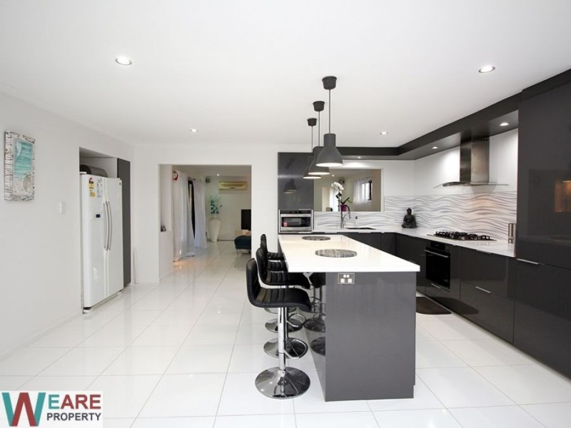 17 Dracon Street, Regents Park QLD 4118