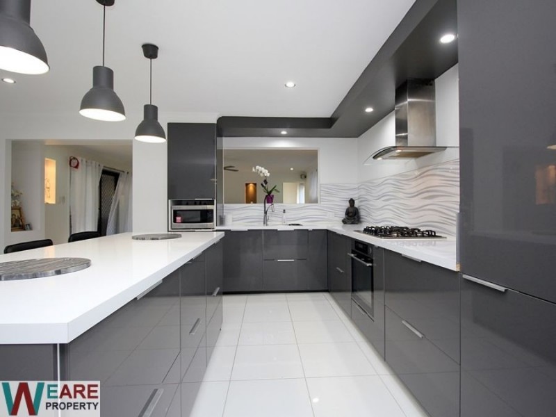 17 Dracon Street, Regents Park QLD 4118