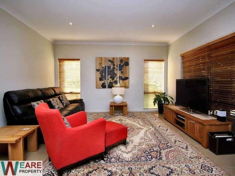 2-4 Bluewing Court, Greenbank QLD 4124