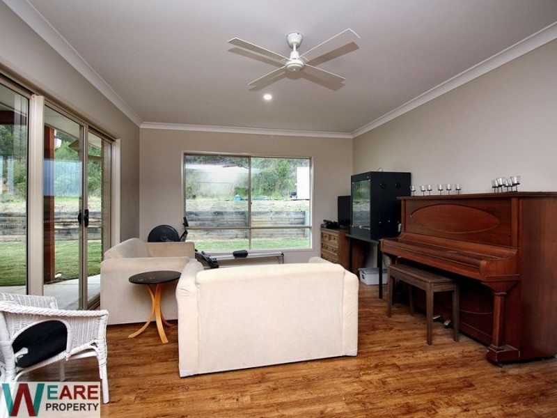 2-4 Eyre Pl, Jimboomba QLD 4280