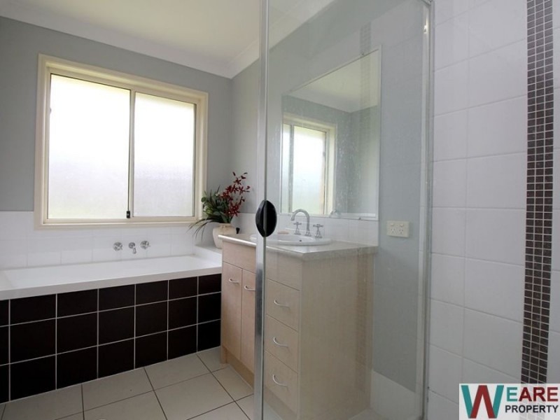 16 Creekside Crescent, Jimboomba QLD 4280