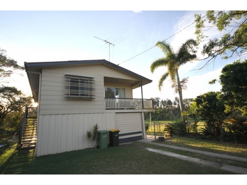 26 Egan Avenue, Beachmere QLD 4510