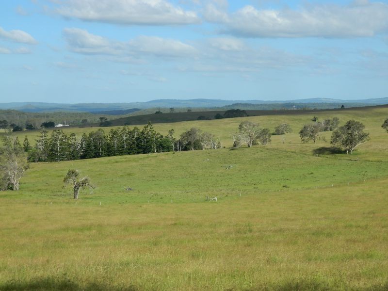 99 Byers Rd, Crows Nest QLD 4355