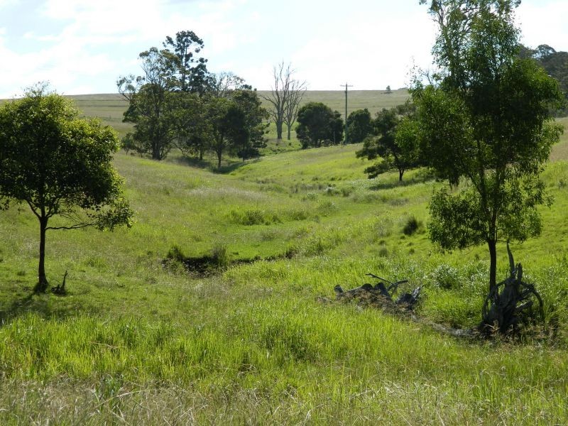 99 Byers Rd, Crows Nest QLD 4355