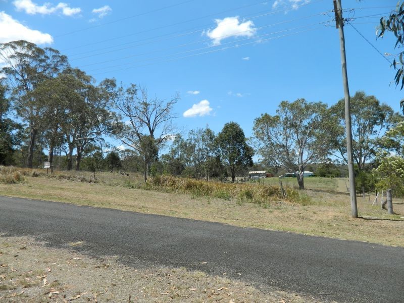 18 Devoncourt Road, Crows Nest QLD 4355