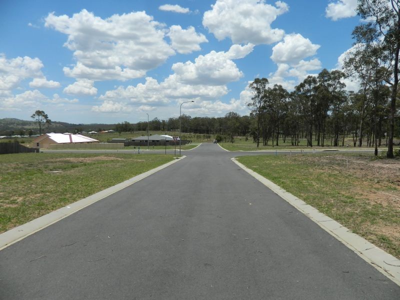 45 Naomi Drive, Crows Nest QLD 4355