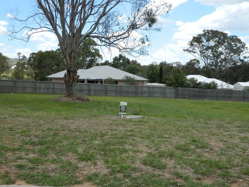 3 Jane Street, Crows Nest QLD 4355