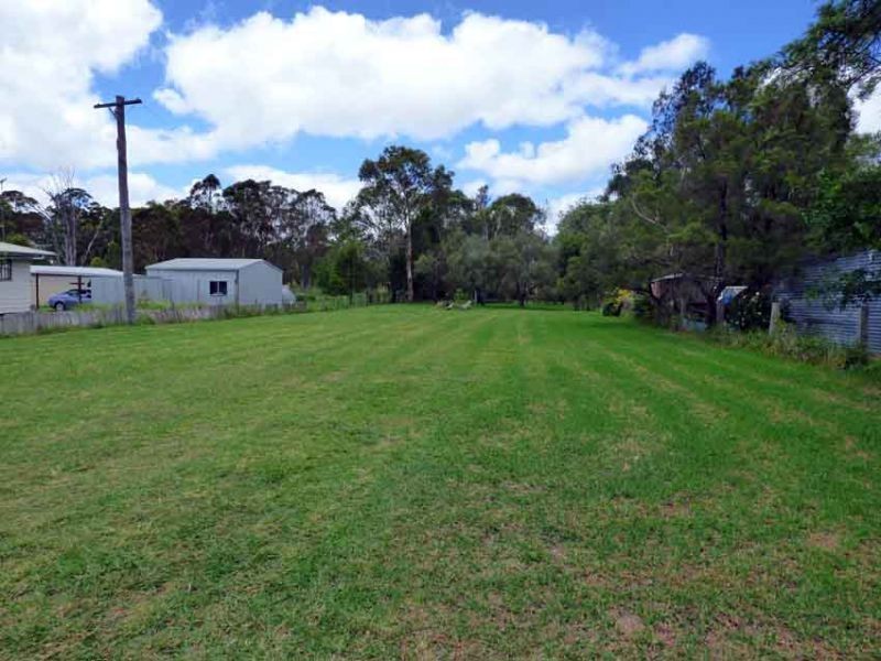 11 John Street, Crows Nest QLD 4355