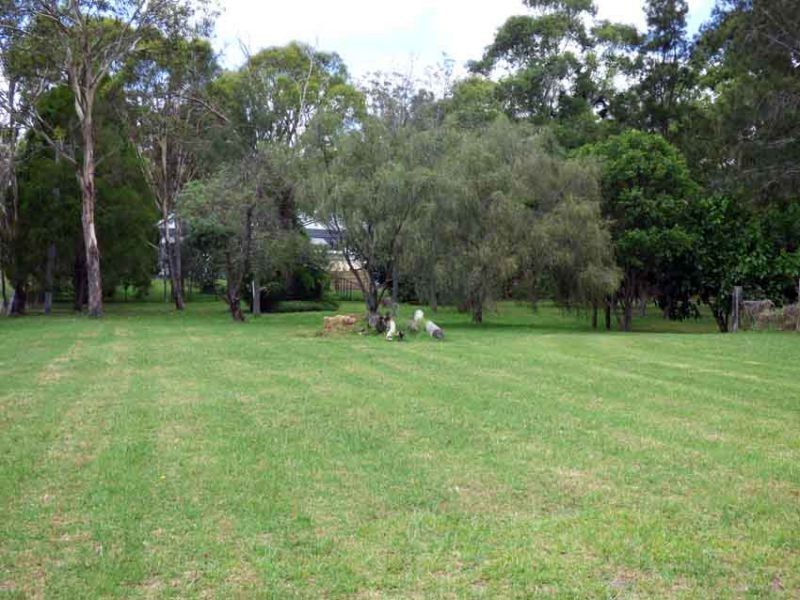 11 John Street, Crows Nest QLD 4355