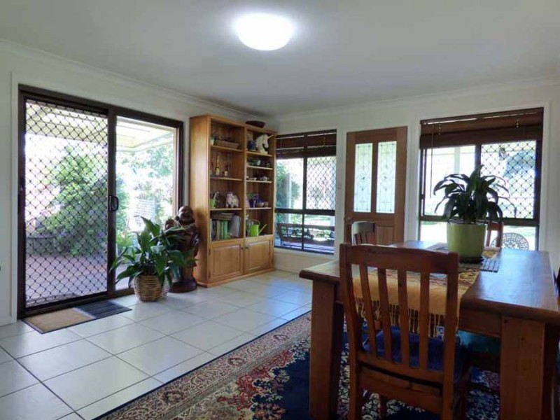 7233 New England Highway, Crows Nest QLD 4355