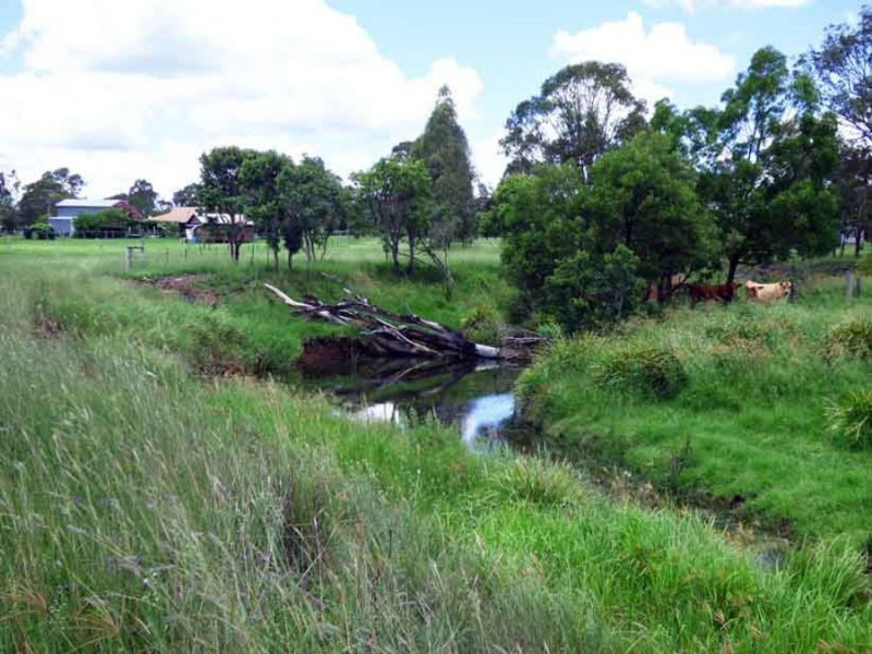7233 New England Highway, Crows Nest QLD 4355