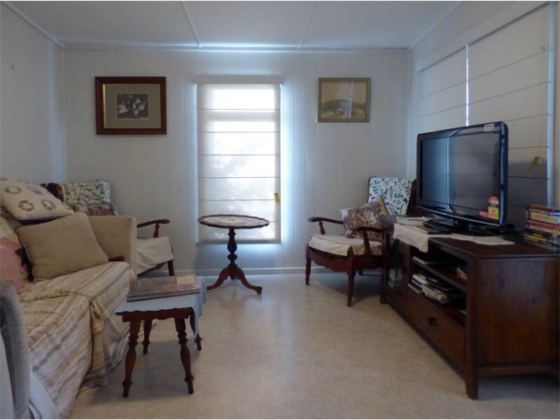 16 John Street, Crows Nest QLD 4355