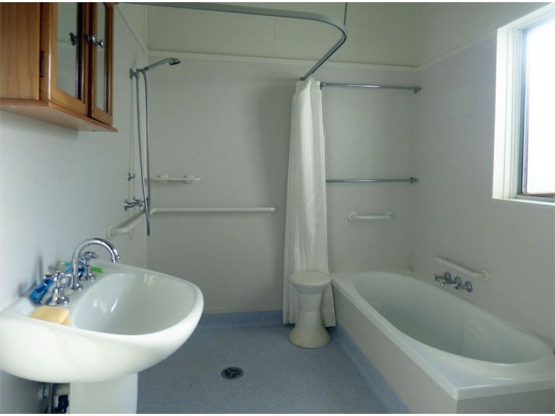 16 John Street, Crows Nest QLD 4355