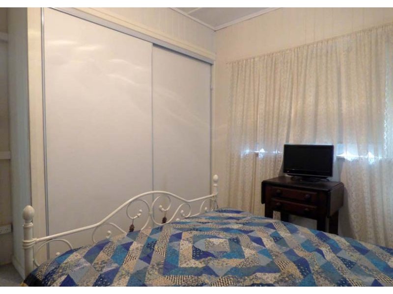 16 John Street, Crows Nest QLD 4355