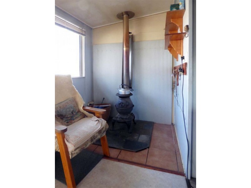 16 John Street, Crows Nest QLD 4355