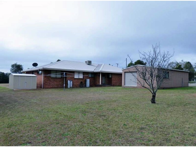 15 Park Road, Crows Nest QLD 4355