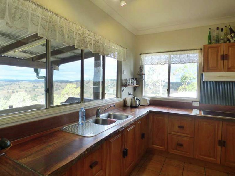 1128 Waterhole Gully Rd, Crows Nest QLD 4355