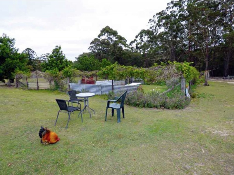 556 Back Creek Rd, Crows Nest QLD 4355