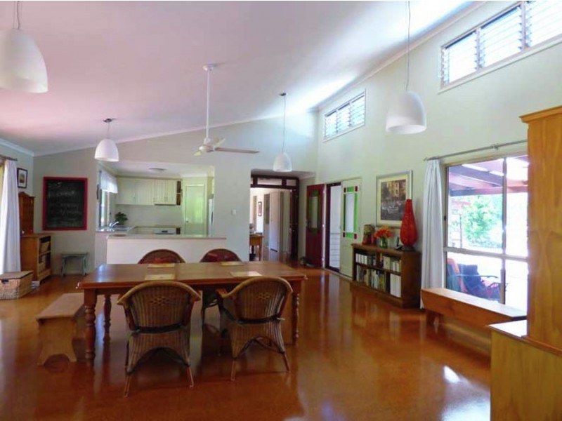 18 William St. Pechey., Crows Nest QLD 4355