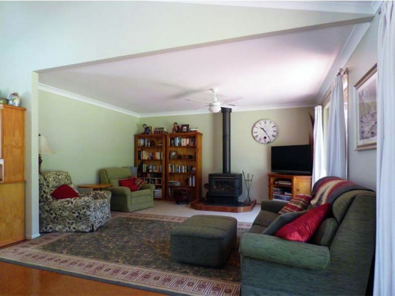 18 William St. Pechey., Crows Nest QLD 4355