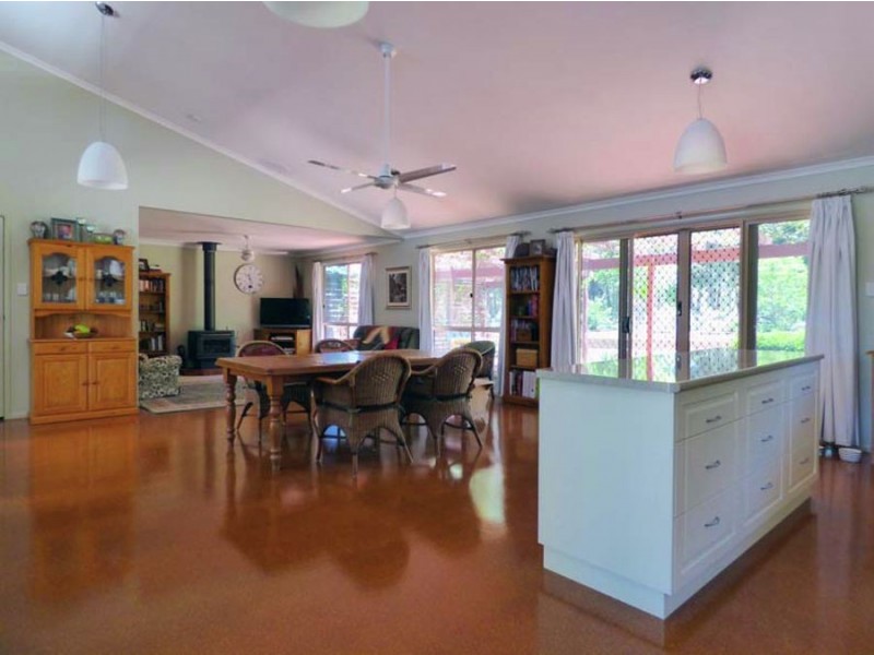 18 William St. Pechey., Crows Nest QLD 4355