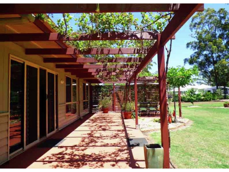 18 William St. Pechey., Crows Nest QLD 4355